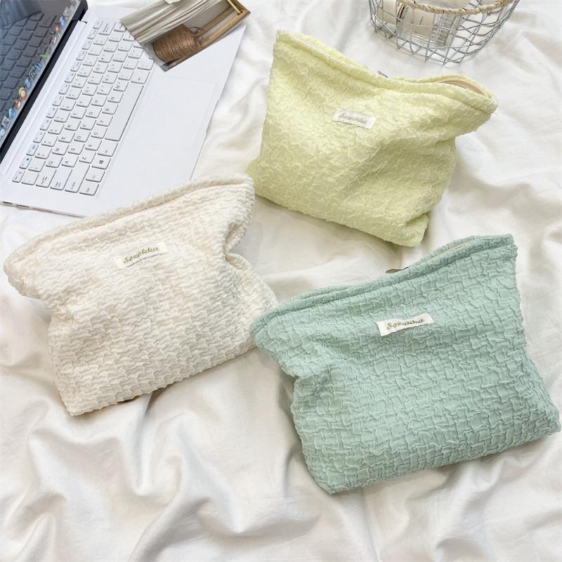 Cute Makeup Bag for Women Portable Cosmetic Organizer with Zipper Travel Toiletry Bag for Brushes Lipstick, Cushion