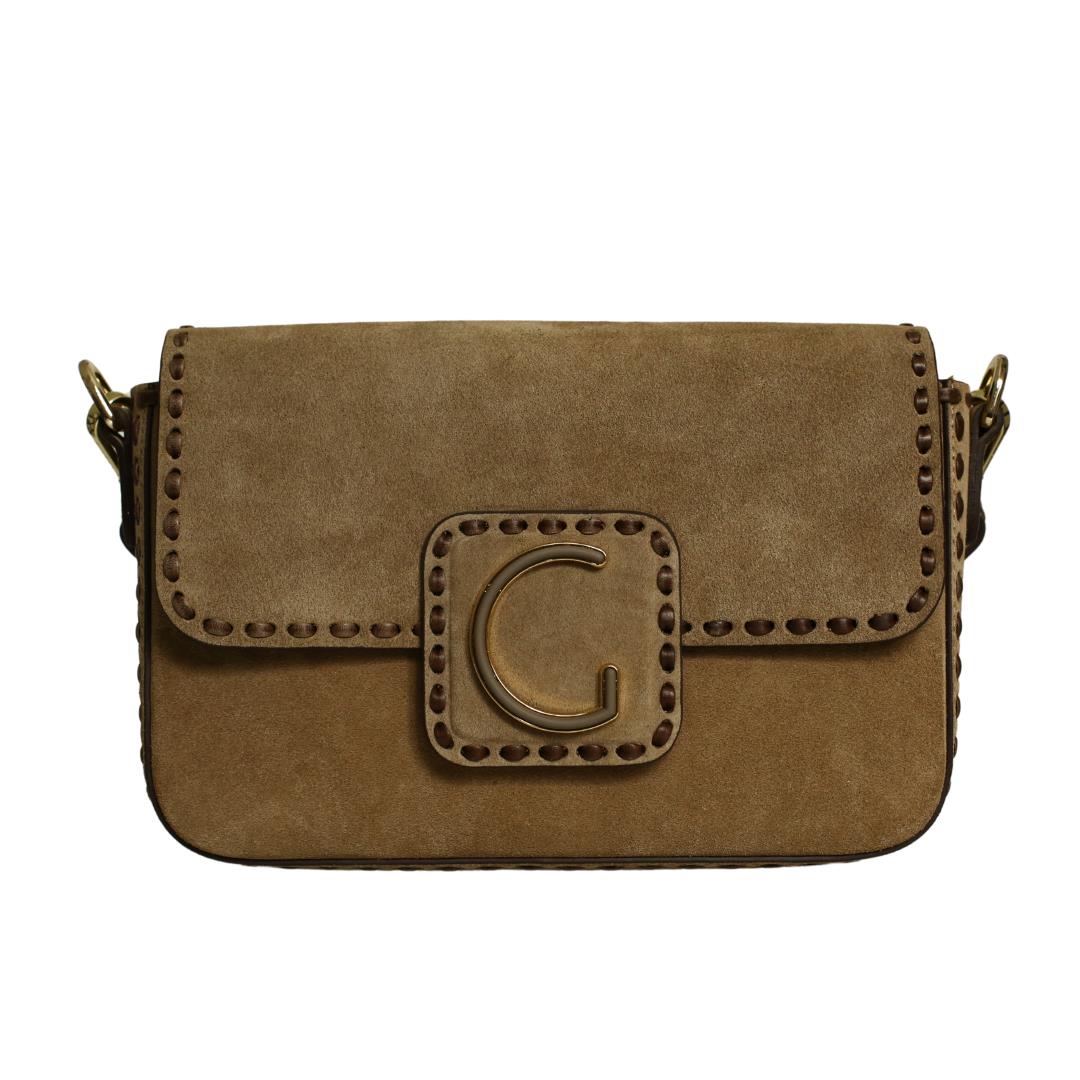 

Модель жіночої сумки з натуральної шкіри обмеженої серії