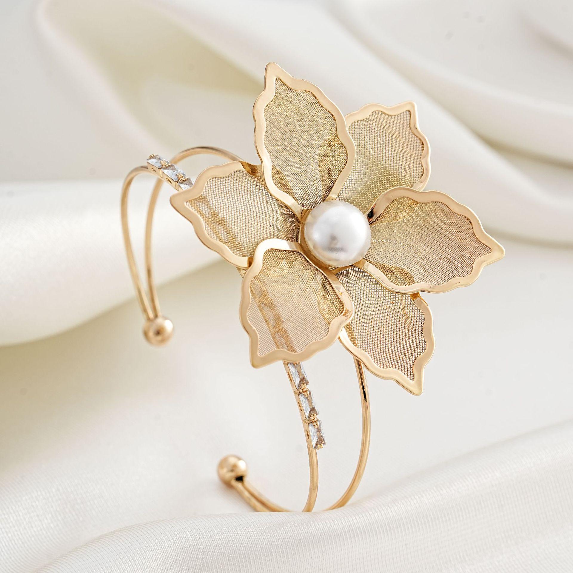TEMU Bestseller Double Layer Zirconia Flower Bracelet - High-end Micro-inlaid Design Jewelry.