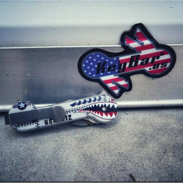 Aluminum Bomber Key Bar Key Organizer EDC Tool  Everyday Carry Compact Key Holder Multi-Tool and Keychain Organizer with Pocket Clip (Holds 12 Keys)