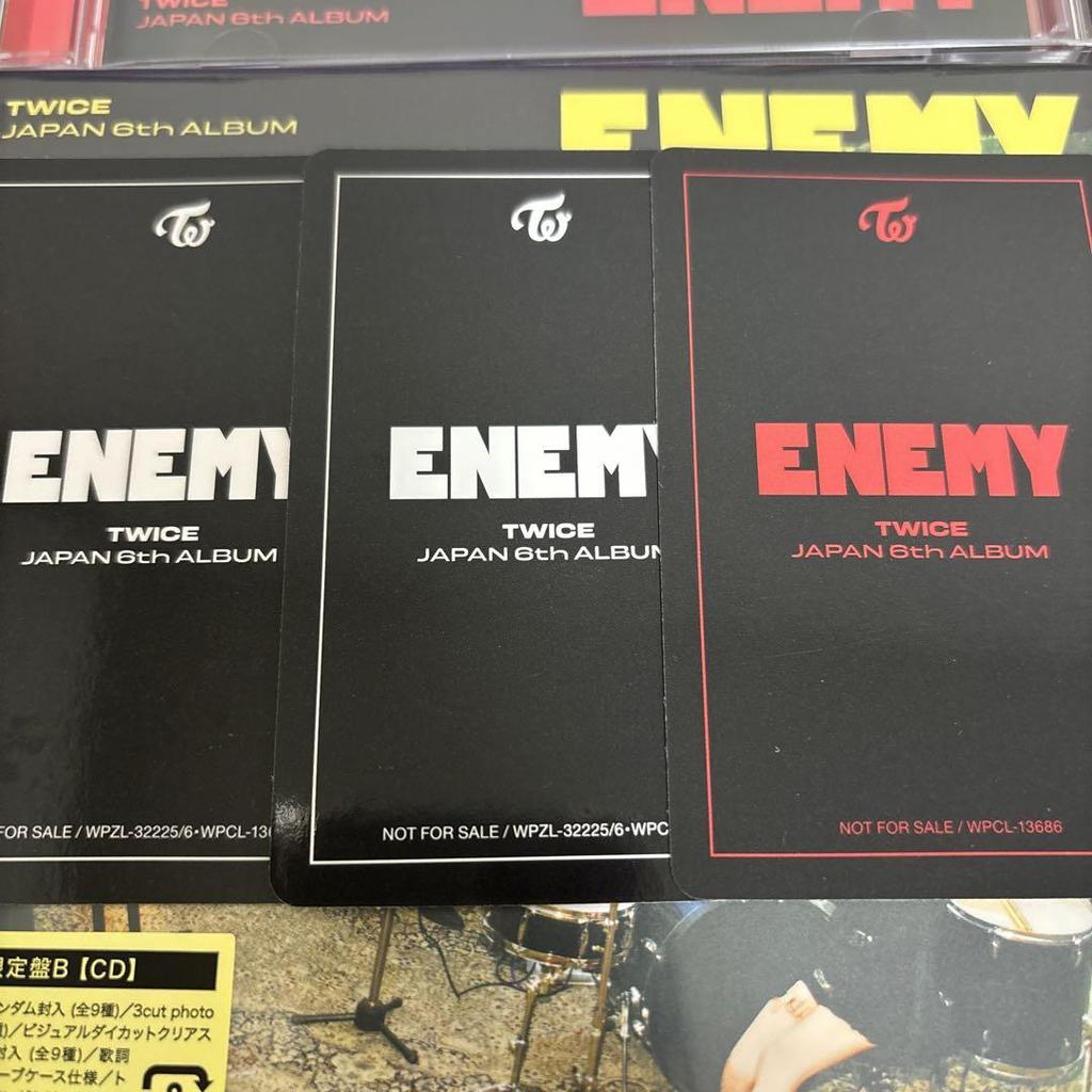 [USED] TWICE ENEMY First Press Limited Edition A Edition B Edition Regular Edition Momo Trading Card Complete