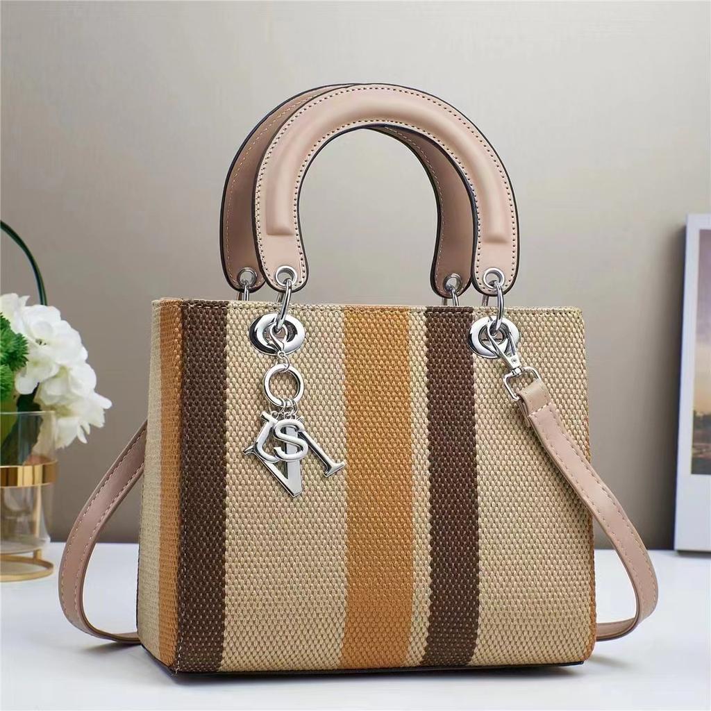 A Nova Bolsa de Mão Feminina Patchwork Color-blocking É Versátil e Exala Um Senso de Luxo. A Bolsa Tiracolo de Ombro de Grande Capacidade é Tendência