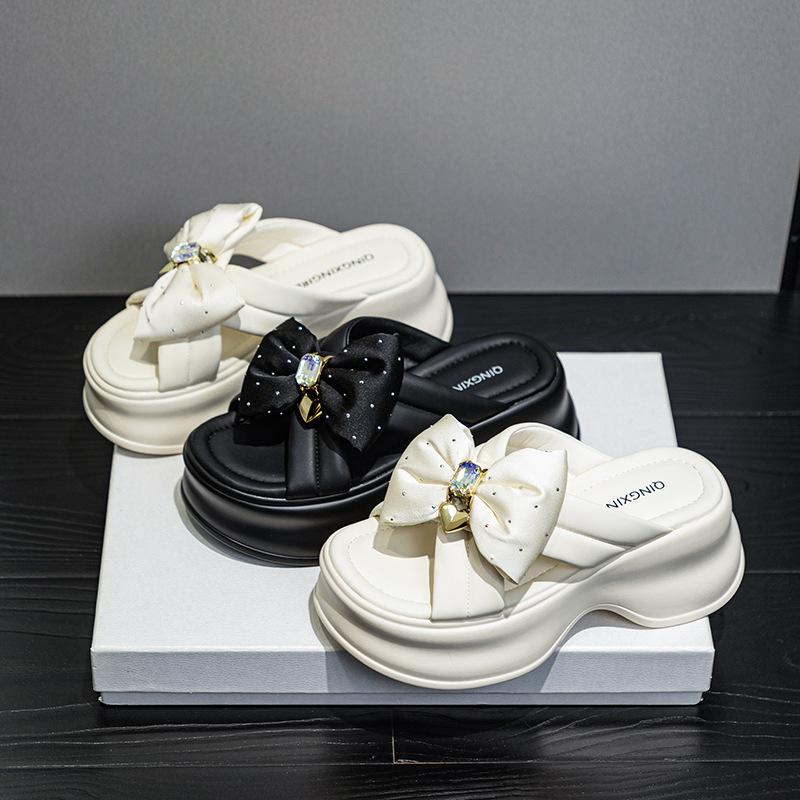 Cool Slippers Women's Summer Wear 2025 New Bow Rhinestone Thick-soled French Muffin Thick-soled Versatile Women's Sandals