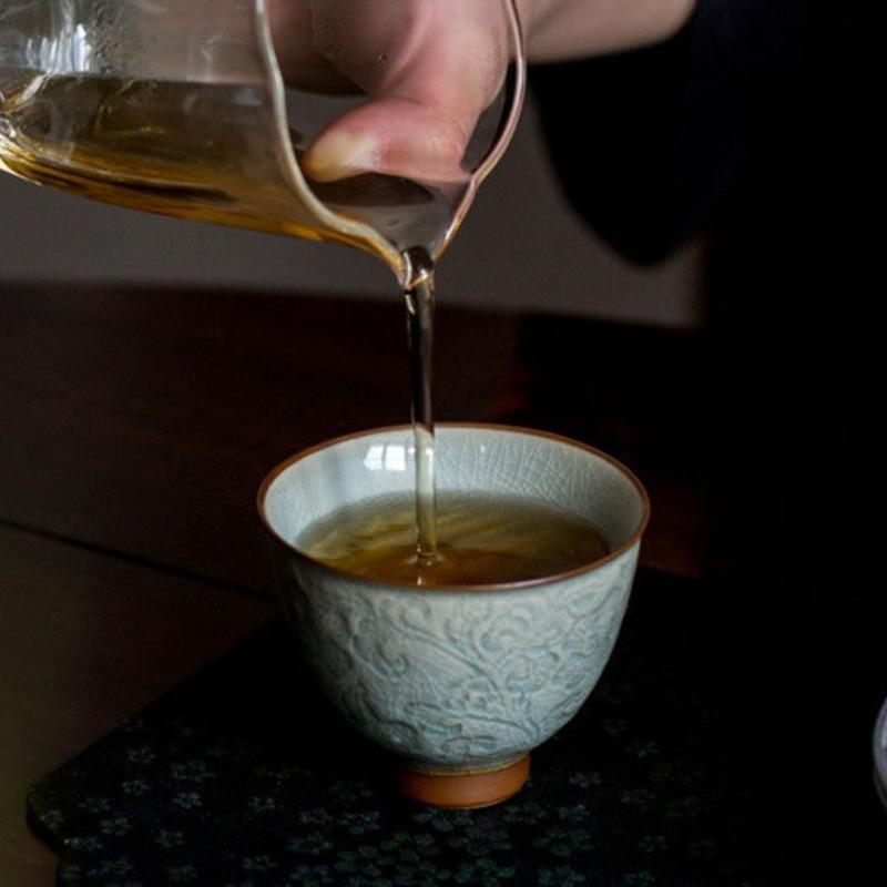 Embossed twisted branch lotus tea cup Ceramic tea cup Single household tea cup Kung Fu tea set Master cup