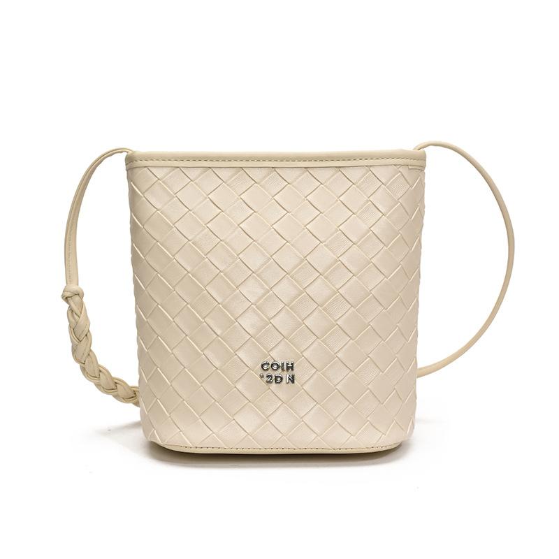 Summer Shoulder Small Bag Women's 2025 New Trend Korean Niche Bucket Bag Super Fire Messenger Versatile Woven Bag