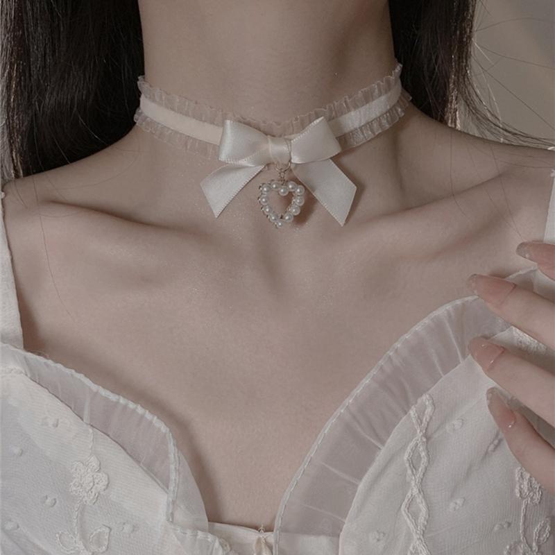 Sweet Heart Pendant Bowknot Neckband Choker Jewelry Temperament Elegant Neck Chain Women Clavicle Chain Necklace
