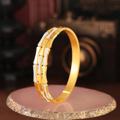Pulseira Francesa Retrô Temperamento Vazada Incrustada com Zircônia Emenda Bracelete Geométrico Aço Titânio Banhado a Ouro Design de Luxo Leve High-end Mulher