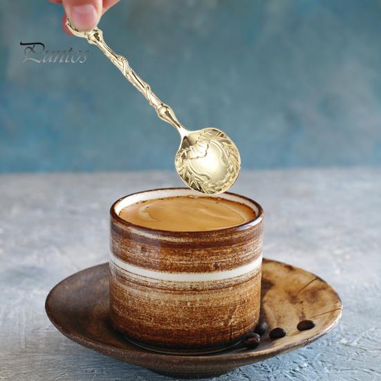 Kávová lžička vyřezávaná čajová lžička Vintage design European Palace Nádobí Dezertní lžíce do kuchyně Jídelní bar Mléko Čajovny Míchání koktejlů