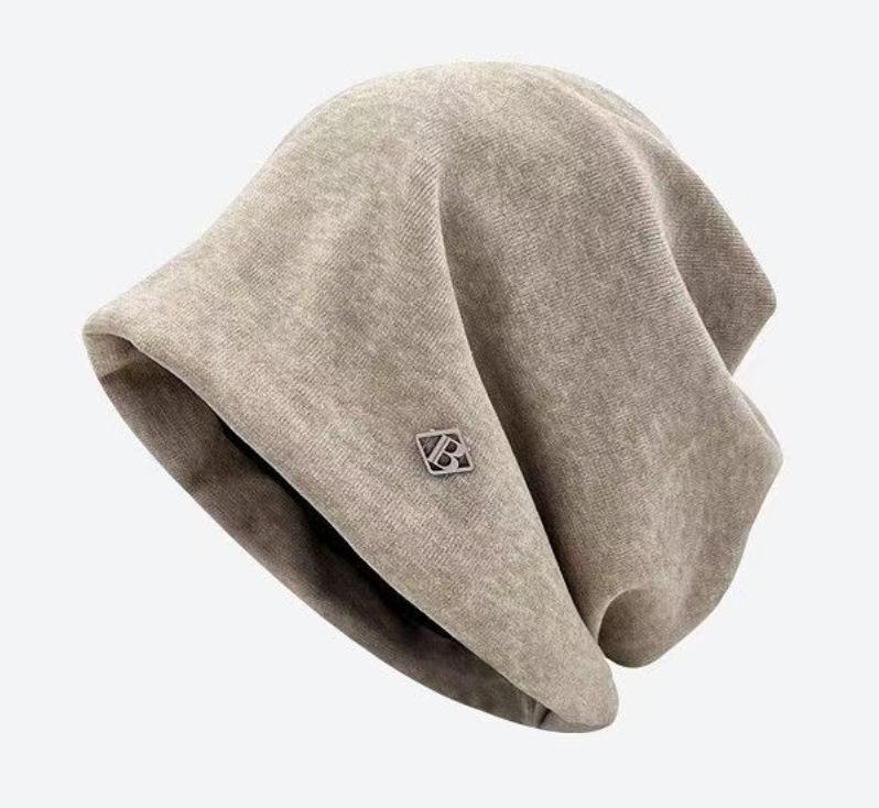 Versatile Women's Knit Beanie: Warm, Loose, Metal Label, Slimming Effect, Fits Large Head Circumference