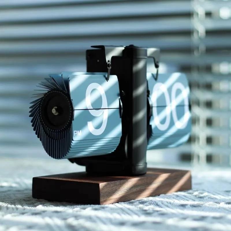 

Перекидний настільний годинник Дерев яний Розкішний Сучасний Настільний годинник Ретро Механічний Перекидний Персоналізована Настільна прикраса Інтер єр Ідеї для подарунків