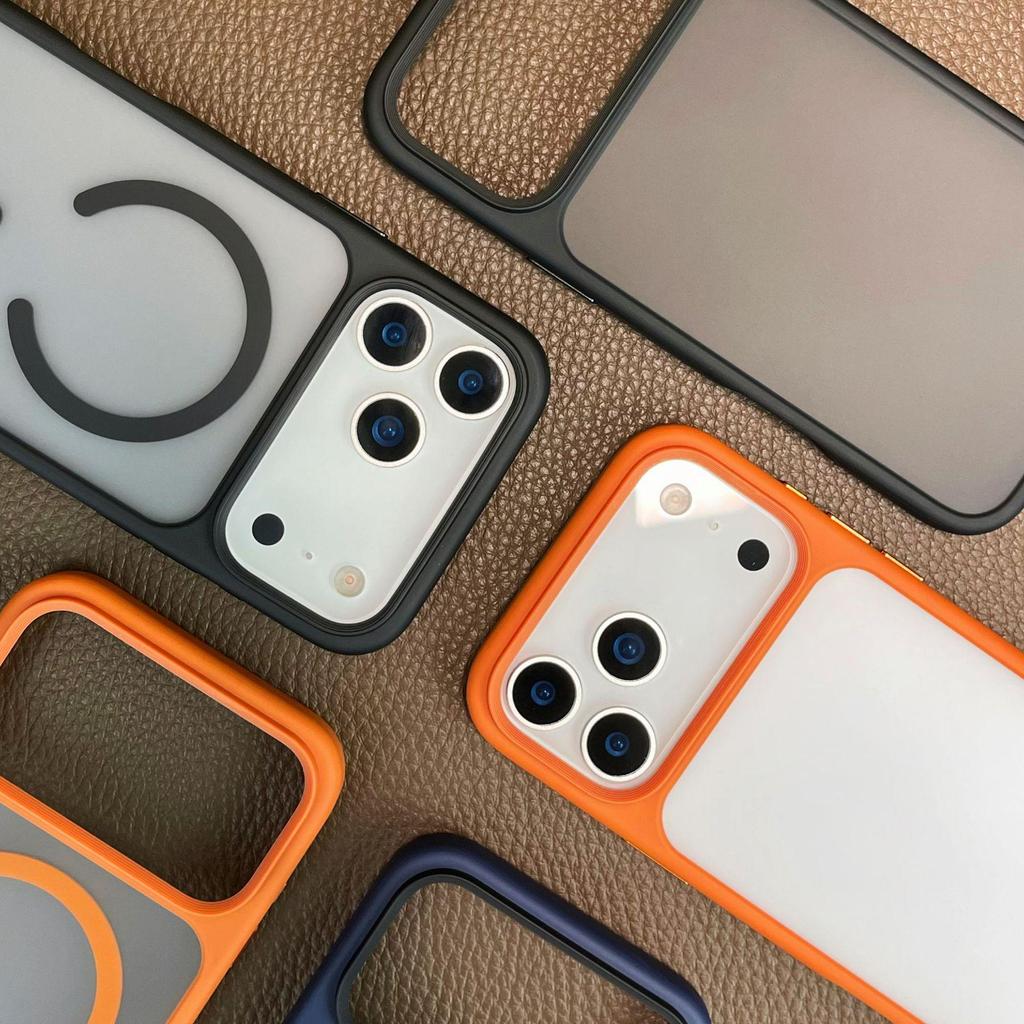 Youdun Klasický matný ochranný kryt s magnetickým uchycením a měkkými okraji pro iPhone 17 Pro Max