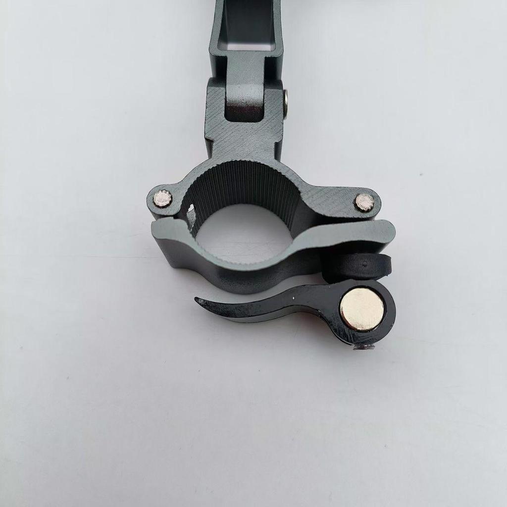 **Sedia da Pesca Pieghevole Universale Chariot con Clip per Ombrello in Alluminio**