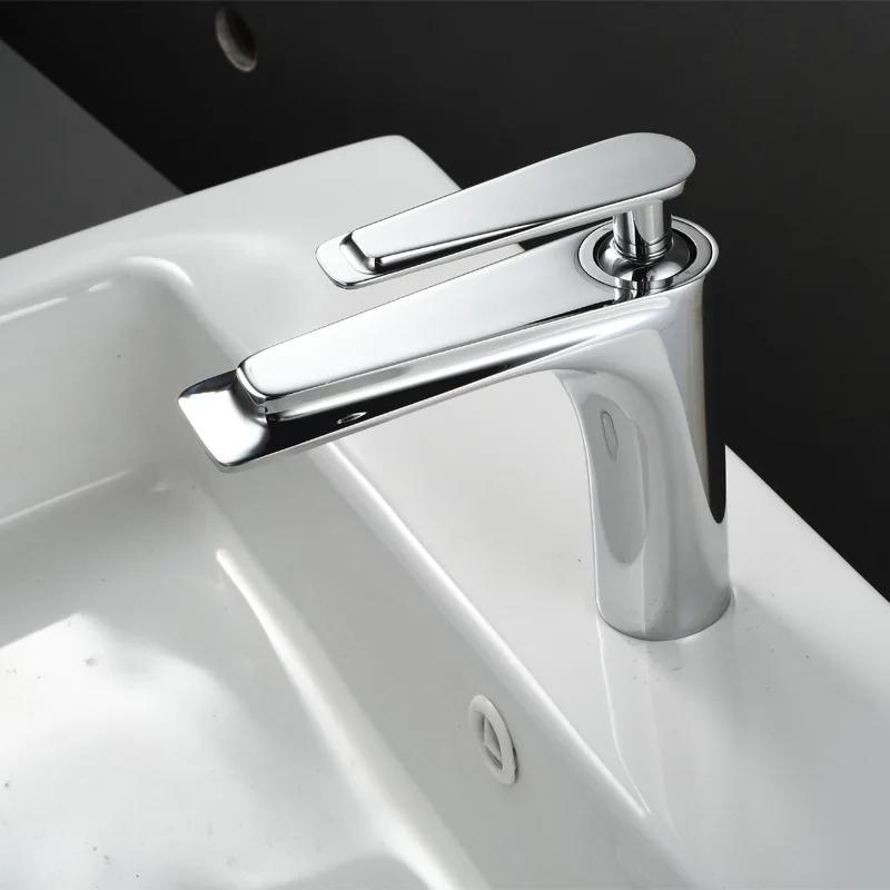 Northern Europe Basin Faucet Hot Cold Mixers Taps Deck Mount Bathroom Sink Basin Faucets Single Handle White Black Gold