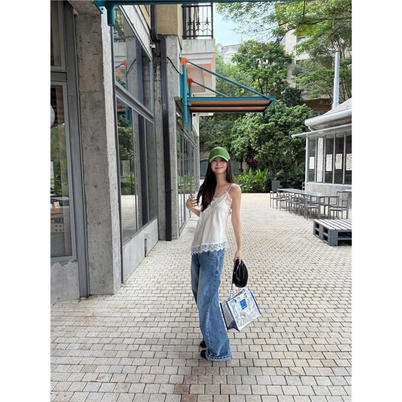 Trendy Street-style Lace-decorated Top Versatile Camisole For Layering Or Wearing On Its Own