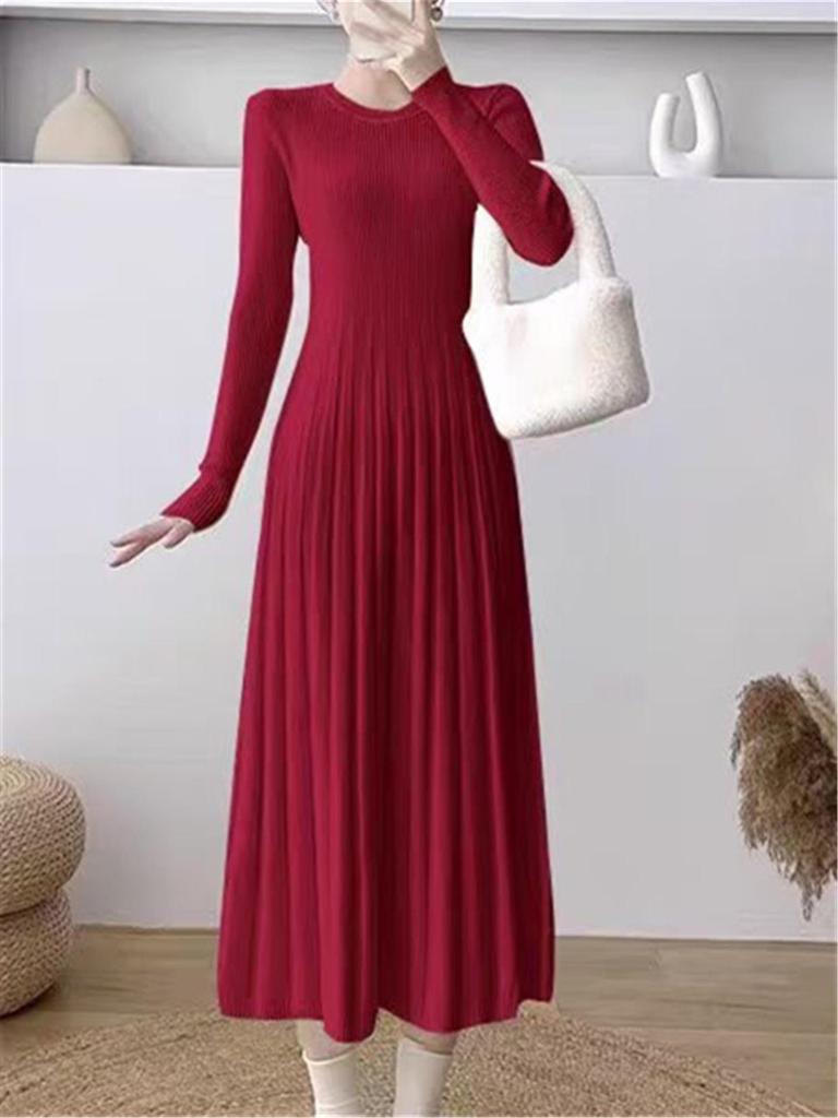 Stickad långärmad slim fit plisserad tröjklänning för höst och vinter