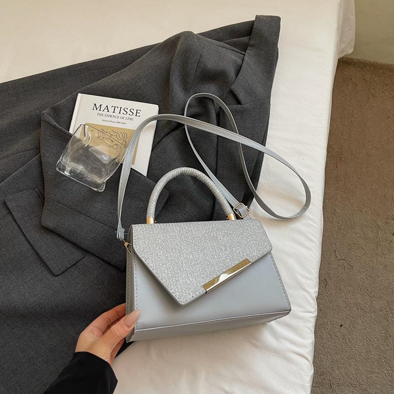 

Летняя простая женская сумка 2025 новая модная сумка с яркими бриллиантами, высококлассная сумка-мессенджер, маленькая квадратная сумка для темпераментных женщин серебряный