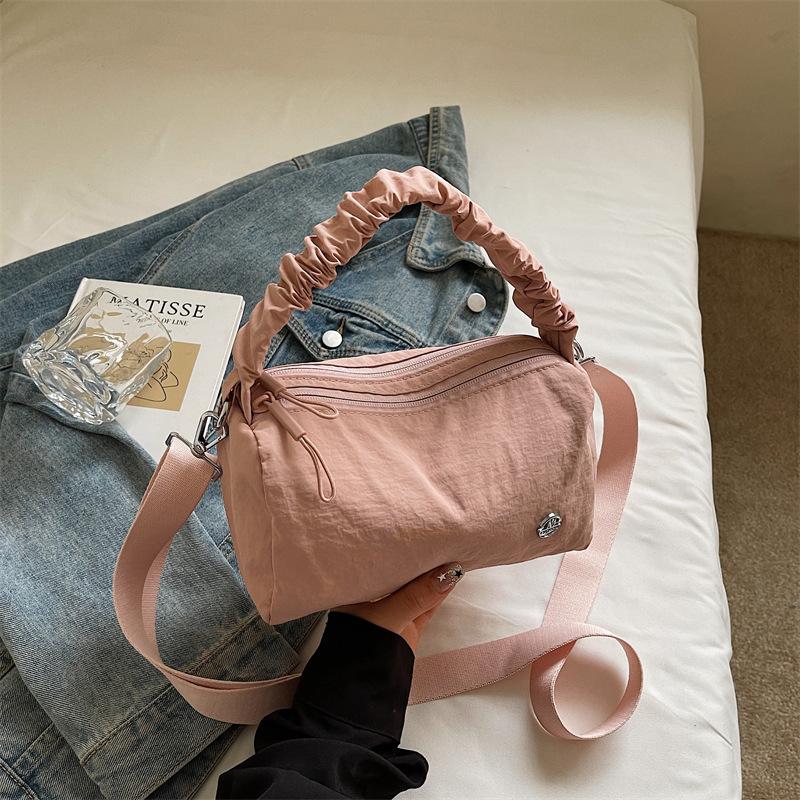 Fashion and Foreign Style Large-capacity Messenger Bag Trendy Simple Pleated Large-capacity Nylon Cloth Dumpling Bag Women's Shoulder Bag