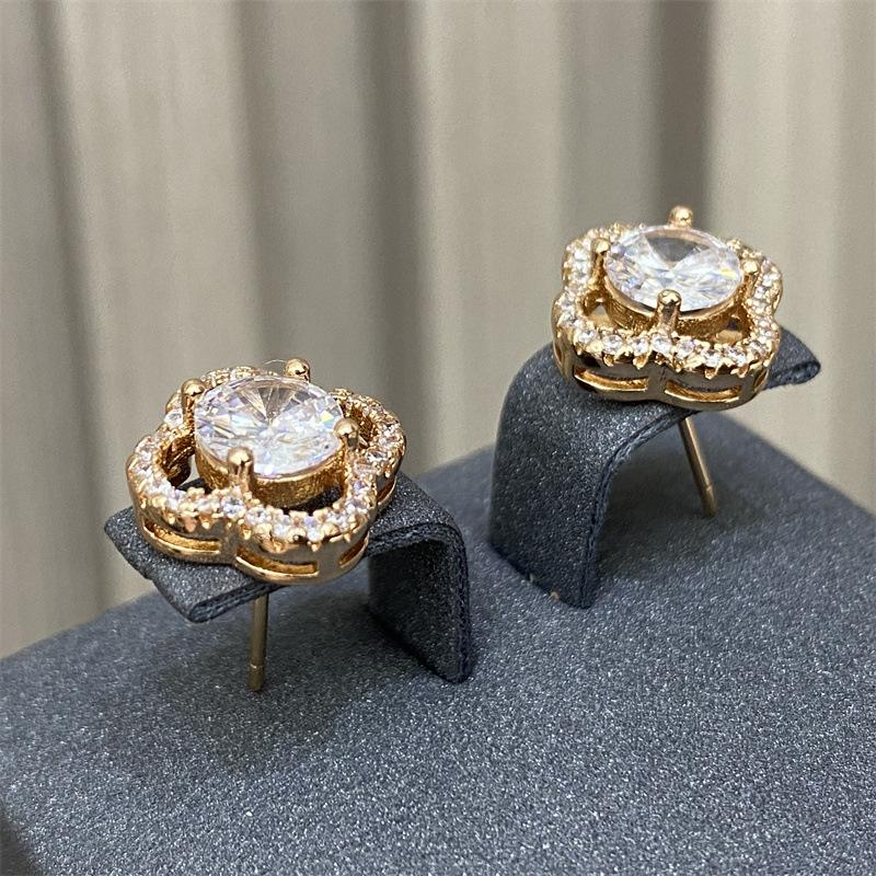 New Full Diamond Hollow Four-leaf Clover Stud Earrings, Raw Earrings, Lucky Grass Ear Jewelry.