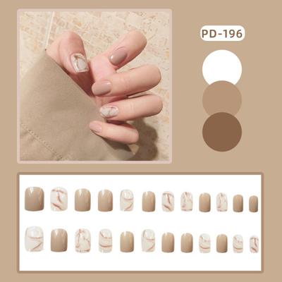 Ljus kaki utsmetade falska nagelbitar som bär nagelklistermärken Färdiga nagelklistermärken 24 st nagelklistermärken