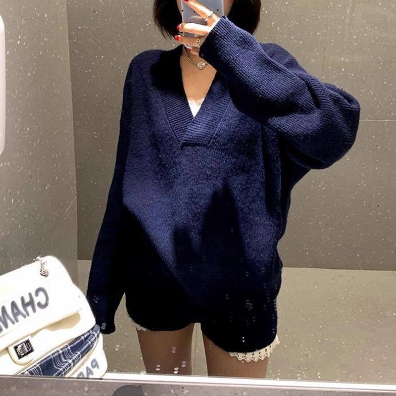 Big V-neck sweater women's two-piece set autumn and winter simple fashion shorts + loose pullover knitted sweater set
