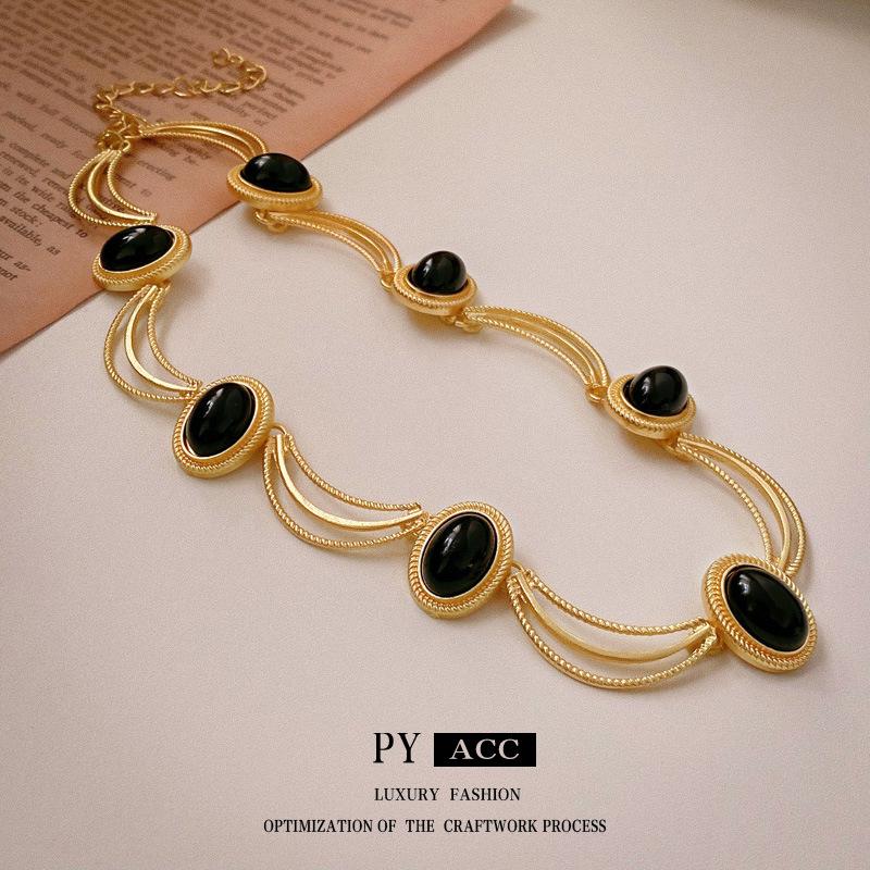 Vintage French Oval Geometric Necklace - High-End Retro Clavicle Chain