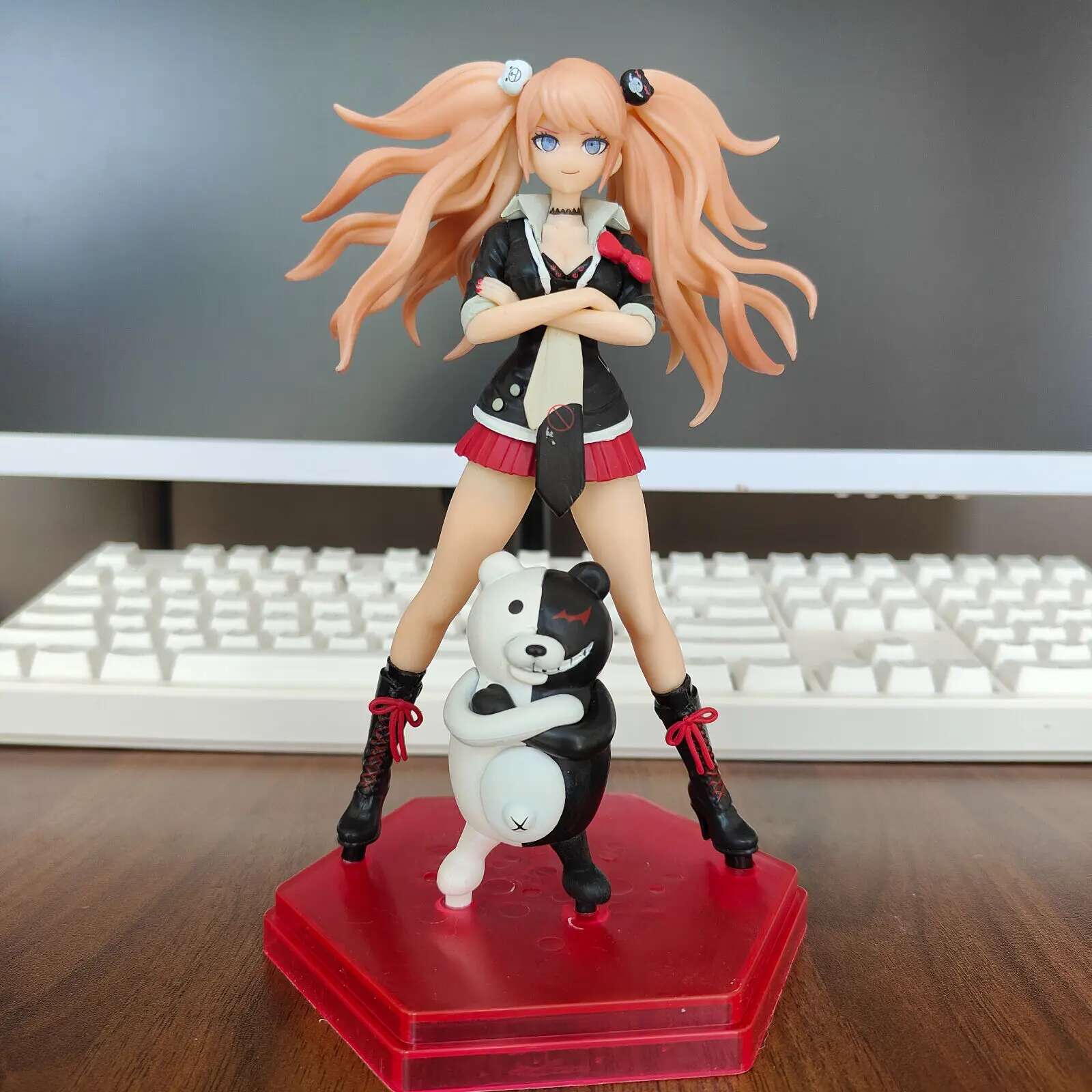 

20CM NEW Junko Enoshima Dangan Ronpa Pop Up Parade Collectible Figure Model Doll Decoration Toy