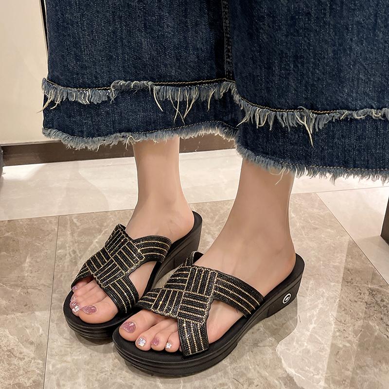 Fashion Fashionable Women's Thick Bottom Slippers Summer Outerwear Trendy Increasing Net Red Explosion Style Flat Sandals