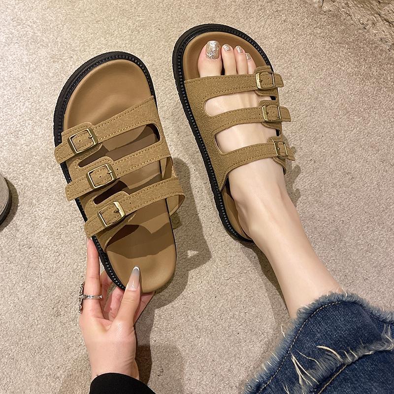Slippers women wear 2025 summer new versatile non-slip Internet celebrity soft sole pregnant women home beach shoes trend sandals
