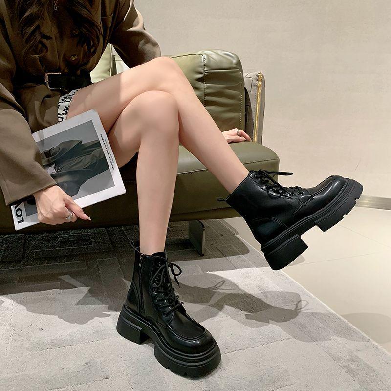 Women's Black Thick-Soled Martin Boots - 2025 Autumn British Style, Height-Increasing Round-Toe, Trendy and Versatile.