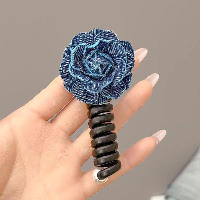 

Изысканная летняя джинсовая резинка для волос с цветочным принтом: Эластичная лента премиум-класса для шикарного образа