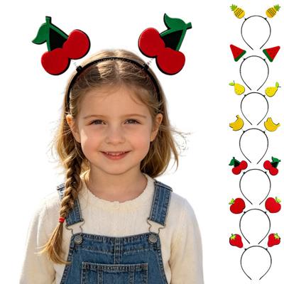 Opaska na głowę dla dziecka Wiosenny design Opaska ozdobiona owocami Ząbkowany design zapobiegający ślizganiu Stabilne dopasowanie Obręcz do włosów Akcesorium do włosów na Dzień Dziecka
