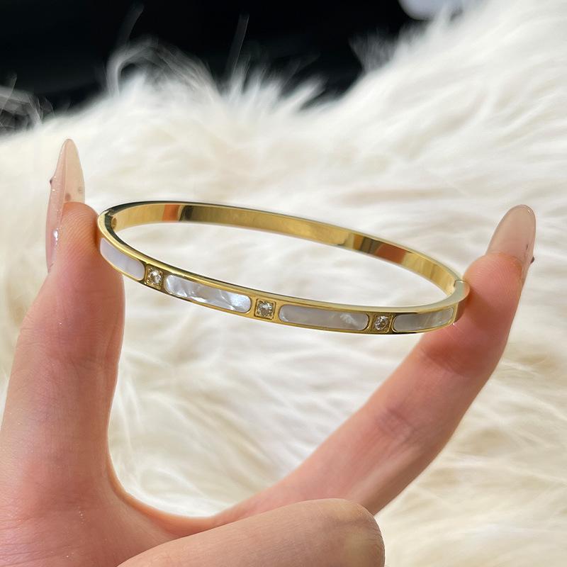Titanium steel bracelet gold high version temperament zircon bracelet women's light luxury fashion elegance does not fade simple bracelet
