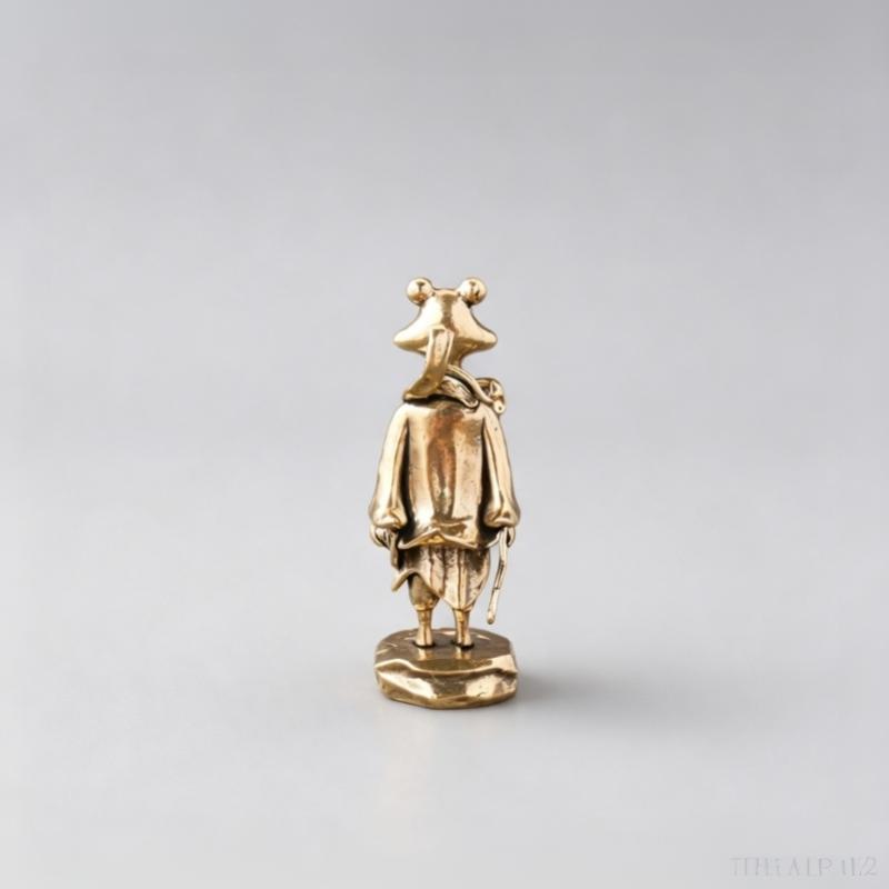 Collectible Brass Frog Ornament Mini Standing Metal Statue Antique Copper Decor for Office Table Gift Home Decor Free Shipping