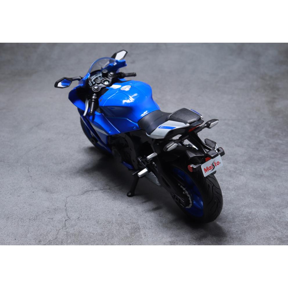 Maisto 1:12 Scale Yamaha YZF-R1 2021 Motorcycle Model, Blue