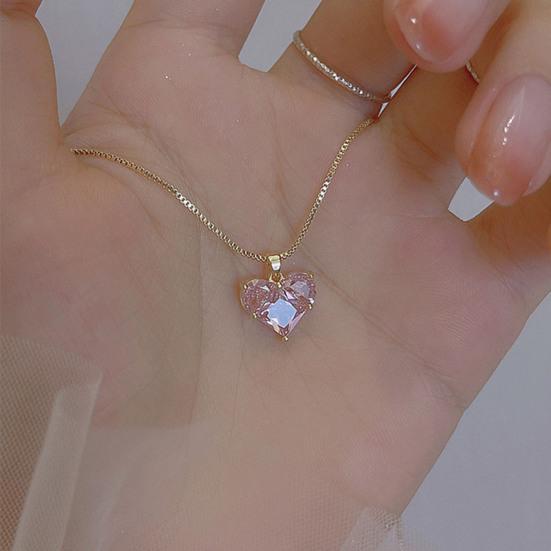 Ladies Necklace Shining Geometric Shape Charming Wear-Resistant Dress Up Hypoallergenic Pink Heart