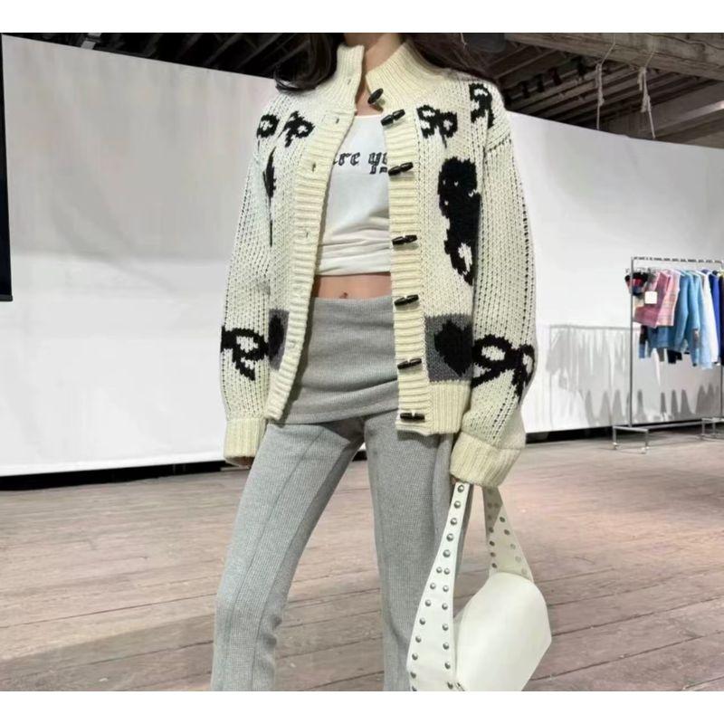 

Fashion Wind Retro Knitting Cat Heart Horn Button Cardigan Sweater Cardigan Knitted Sweater White S