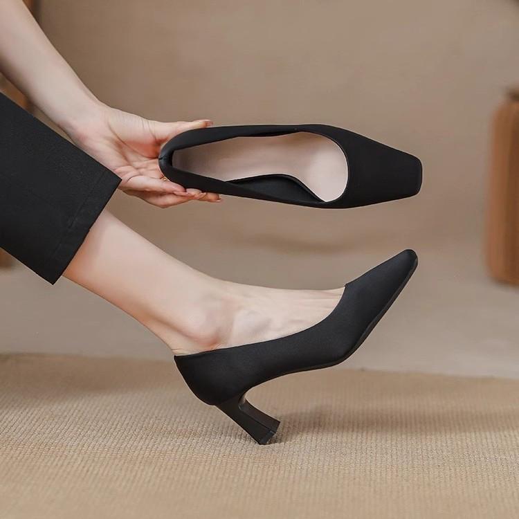 Black high heels women's soft leather French square head retro simple commuting thick heels long standing not tired feet professional work shoes