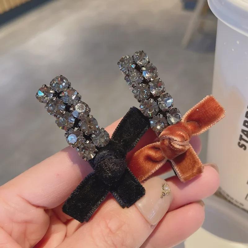 Élégant Pince Bec de Canard en Velours avec Nœud Strass pour Automne/Hiver