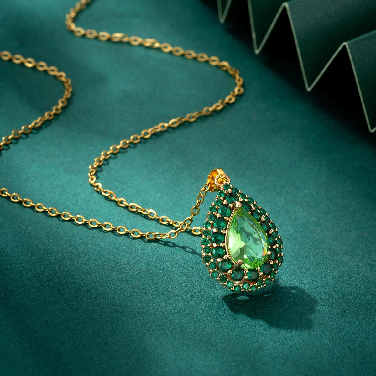 

European & American Colorful Crystal Water Drop Necklace: Copper Micro-set Green Zircon Fresh Light Luxury Clavicle Chain Pendant for Women.