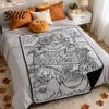 Regali di Arteterapia per Donne Halloween Coperta da Colorare Fai-da-Te con 24 Pennarelli Coperta da Lanciare da Colorare da Soli Artigianato per Alleviare lo Stress Coperta per Adulti Fantasma