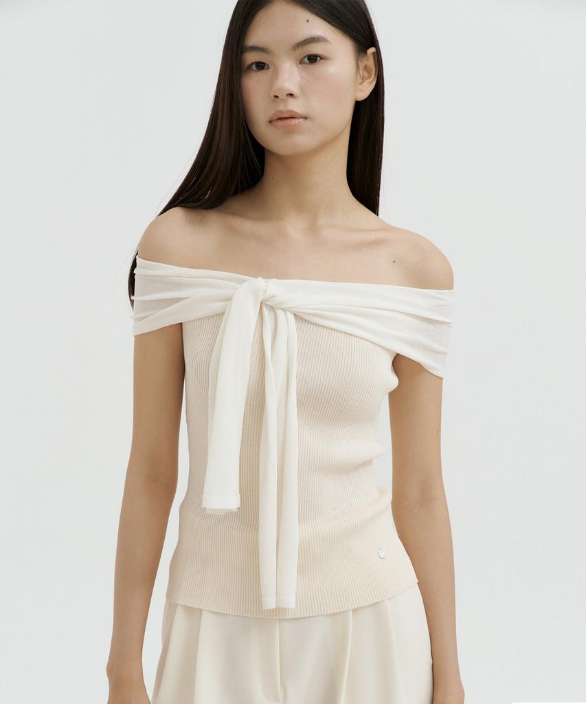 LUCIR ZU Ribbon Off-Shoulder Knit (Cream)
