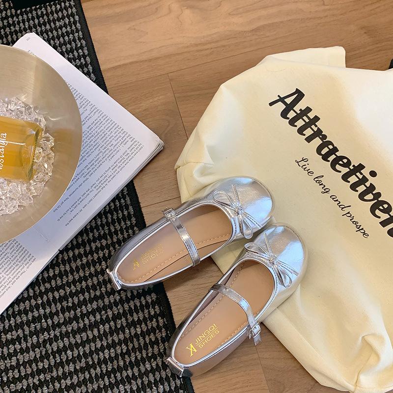 

Sweet bow light mouth single shoes women s 2025 spring and summer new round head retro versatile thick heel Mary Jane shoes 40 серебряный