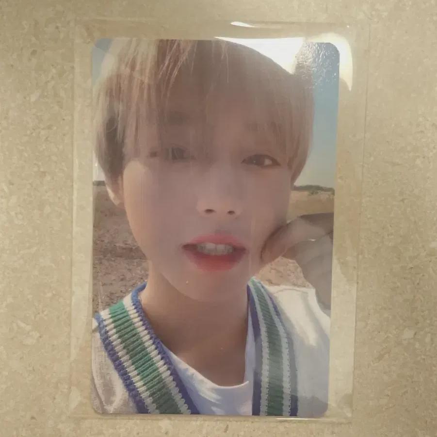 

Wannaone Park Ji Hoon 360 Album Foca Pinch