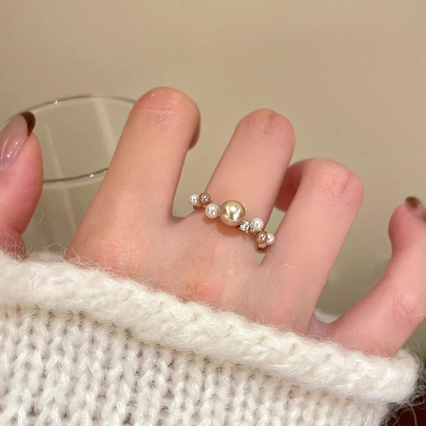 

Light Luxury Coffee Color Imitation Pearl Opening Rings for Women Girls Maillard Sweet Elegnt Square Crystal Rings Jewelry Gifts