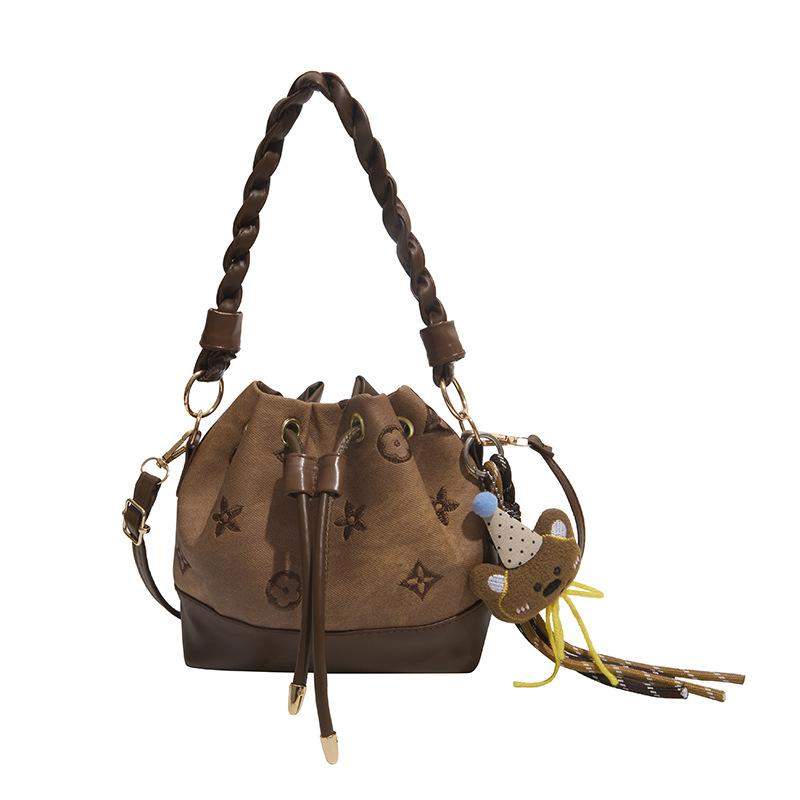 Bucket bag women's new bag messenger bag women's commuter handbag versatile women's shoulder bag