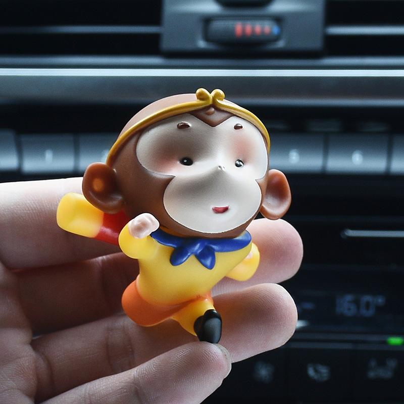 Journey to the West Sun Wukong & Zhu Bajie Keychain Pendant