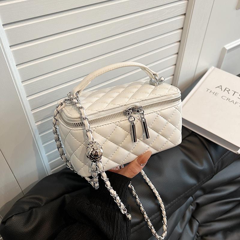 

Popular small bag women s new versatile chain messenger bag fashion box small square bag