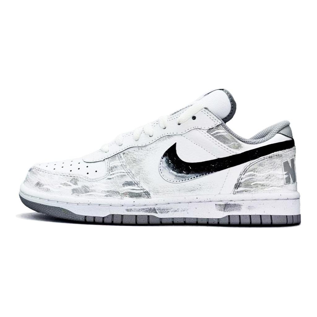 Nike Pantofi de Skateboard Unisex Negru Alb 355152-106, Rezistenți la Abraziune, Ușori, cu Partea Inferioară Joasă, Piele, cu Design Lună și Sabie()