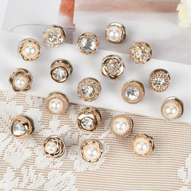 Japanese Cute Style No-Sew Anti-Exposure Brooch Corsage for Women