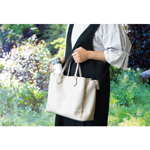 Kakusei MF-38W Mindfree 380ml White Water Bottle with Double Vacuum Wall, Insulates for Hot or Cold Drinks, One-Touch Opening with Handle, Rust-Resist